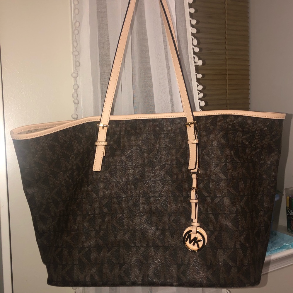 Michael Kors Logo Shoulder Bag